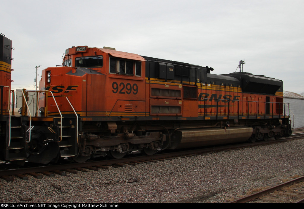 BNSF 9299 - DPU #2